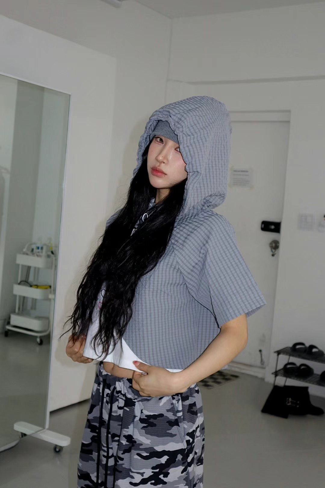 Crop checked outer