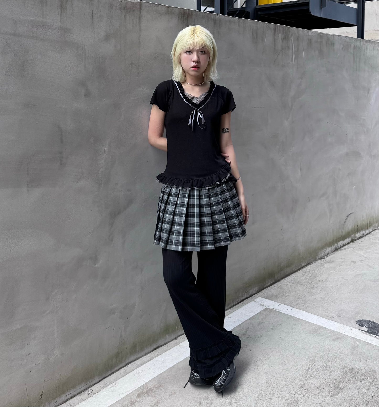 Lace ribbon tee