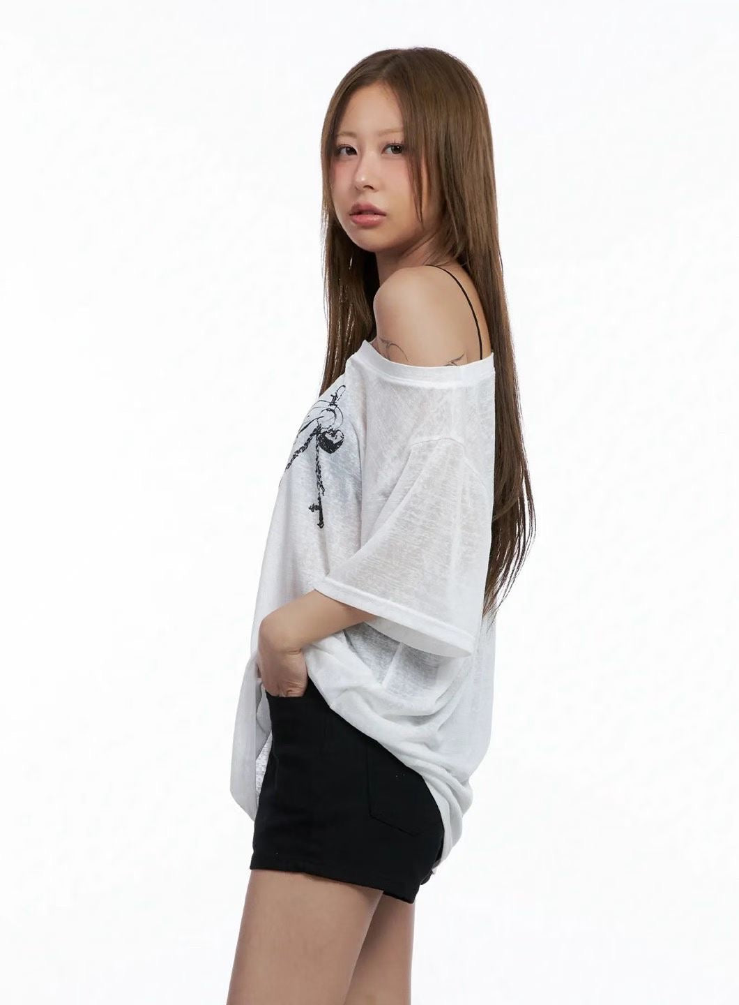 Oversized off shoulder tee