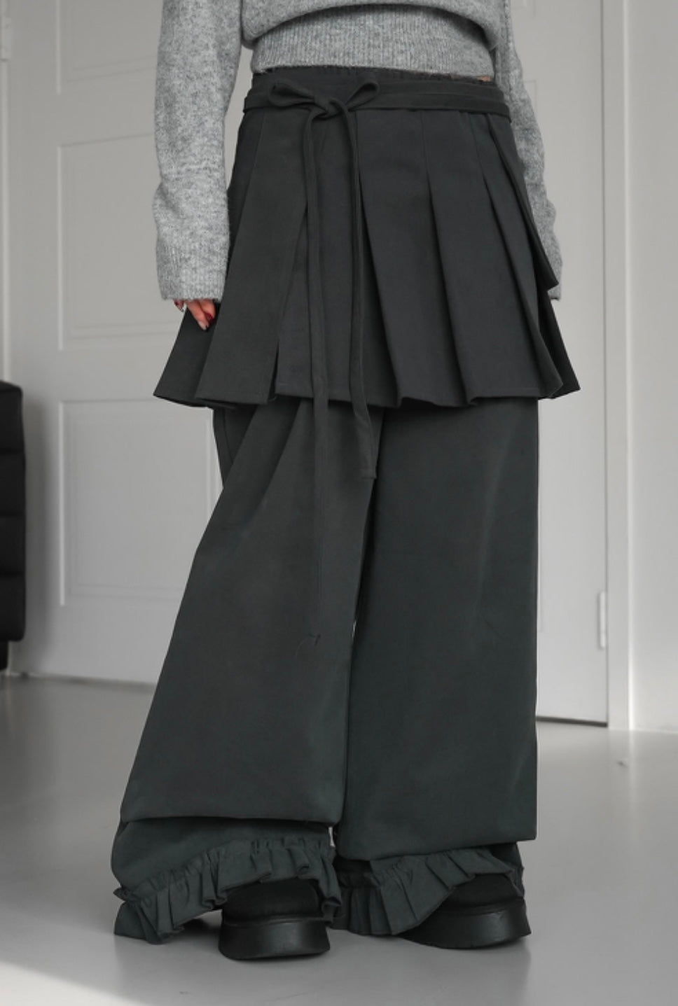 Must have layer pants (可分折裙+褲)