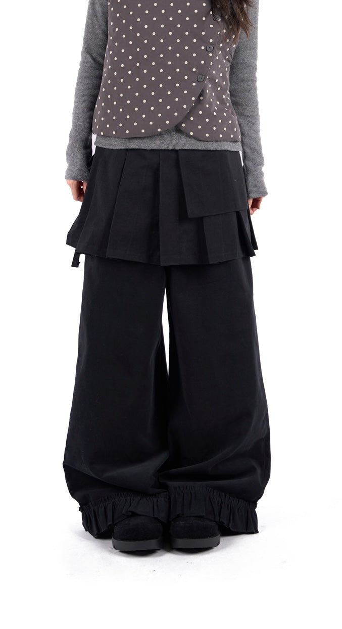 Must have layer pants (可分折裙+褲)