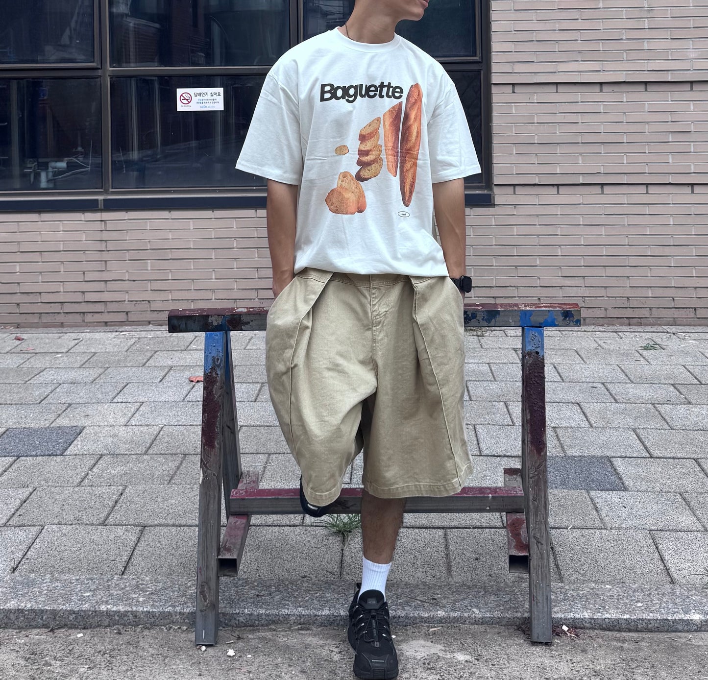 Unisex baguette tee