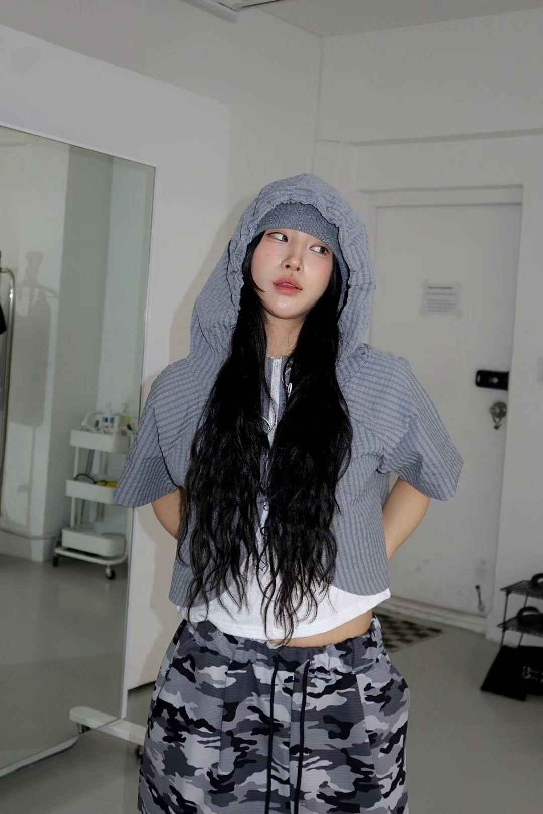 Crop checked outer
