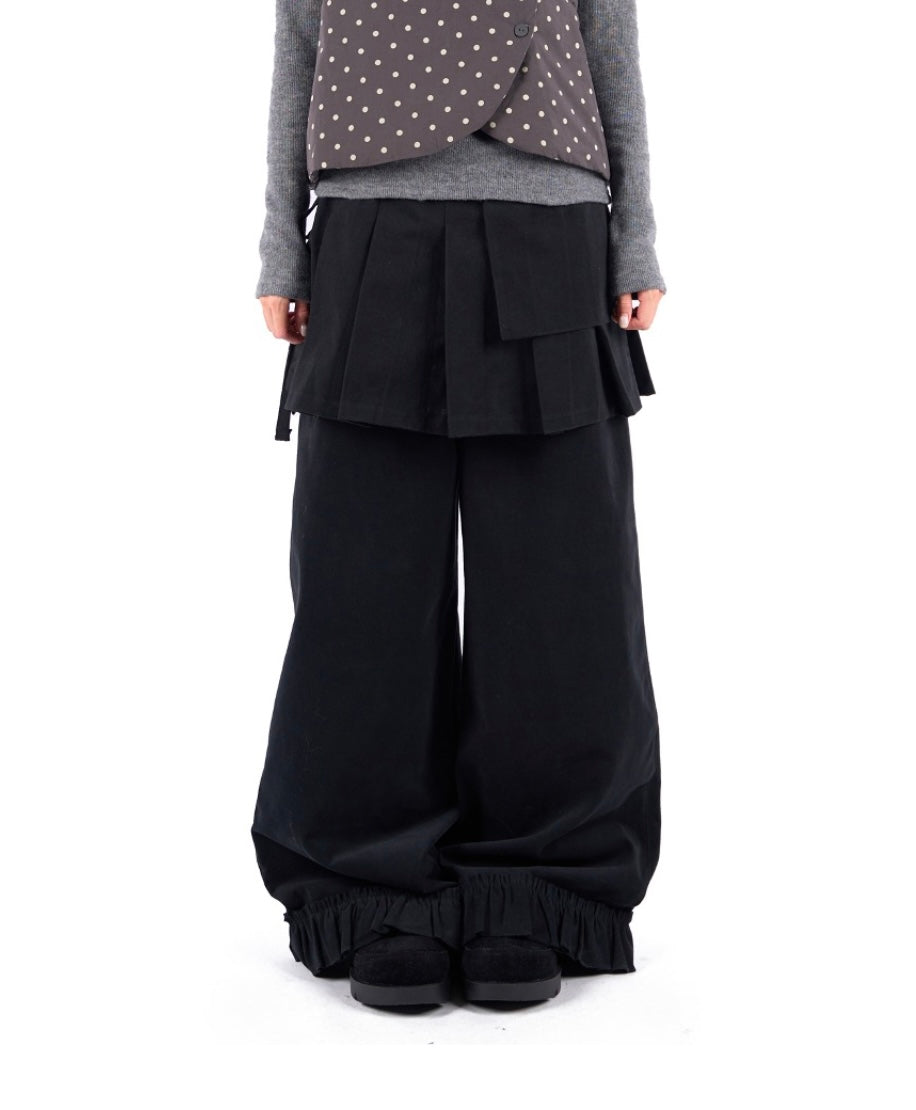 Must have layer pants (可分折裙+褲)