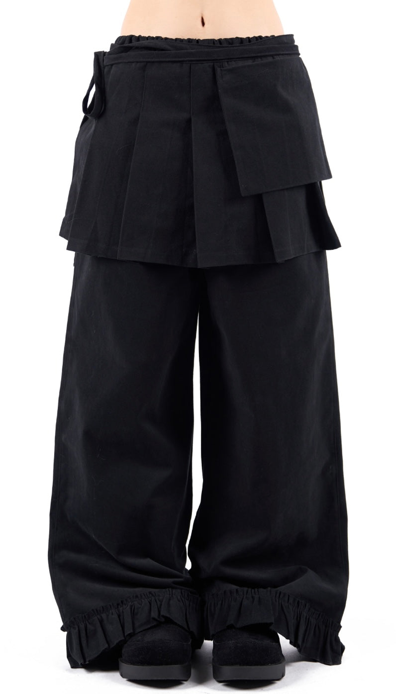 Must have layer pants (可分折裙+褲)