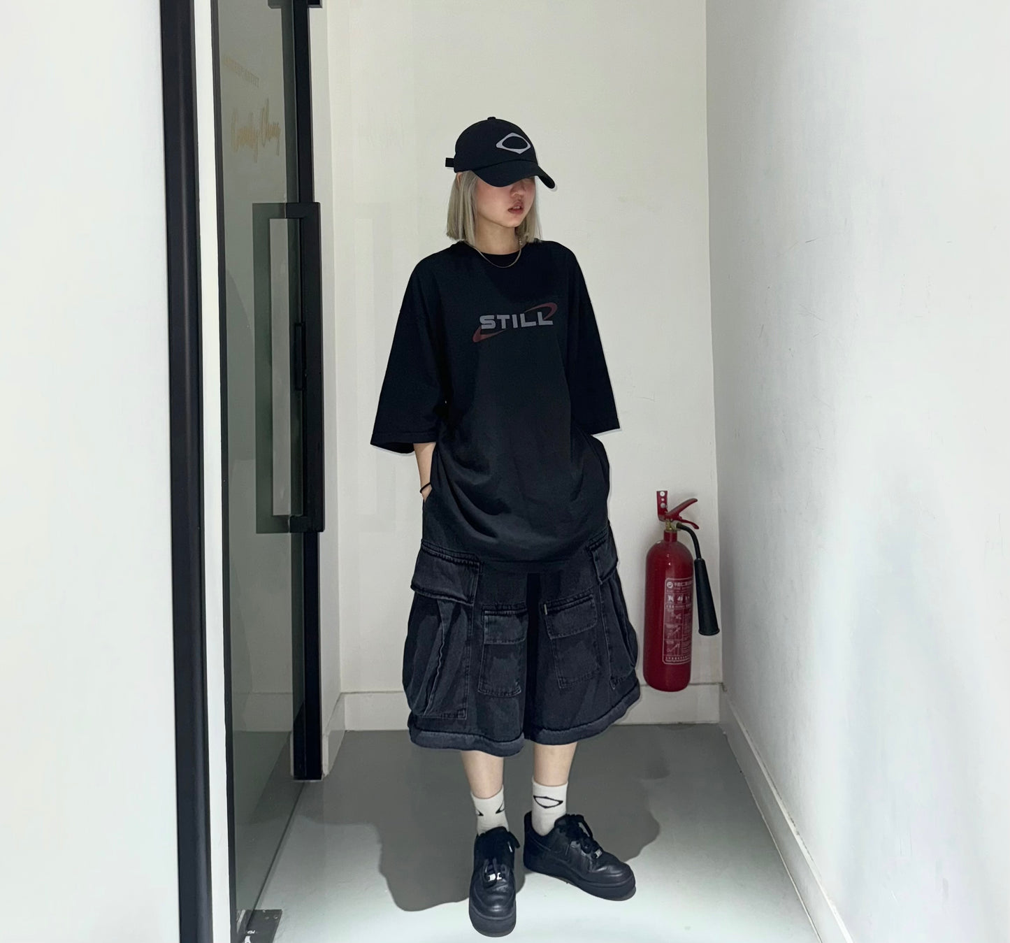 Unisex still tee