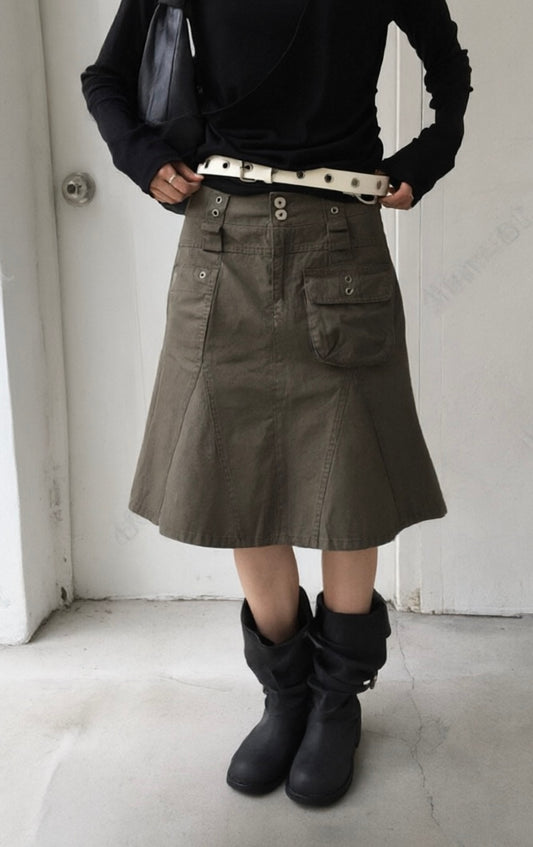Must in!!! Perfect cargo mid skirt