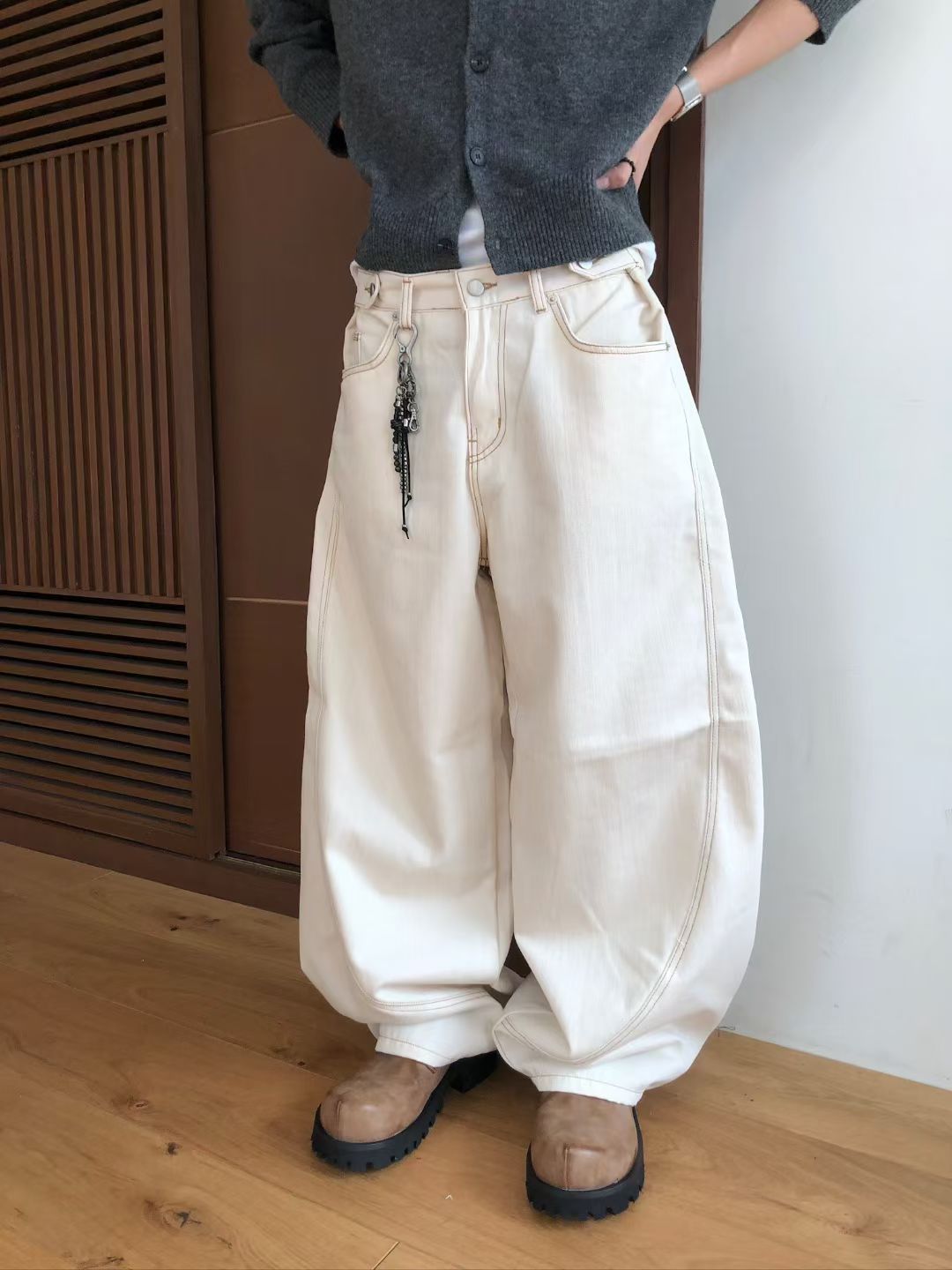 Must have!!明線super wide pants￼