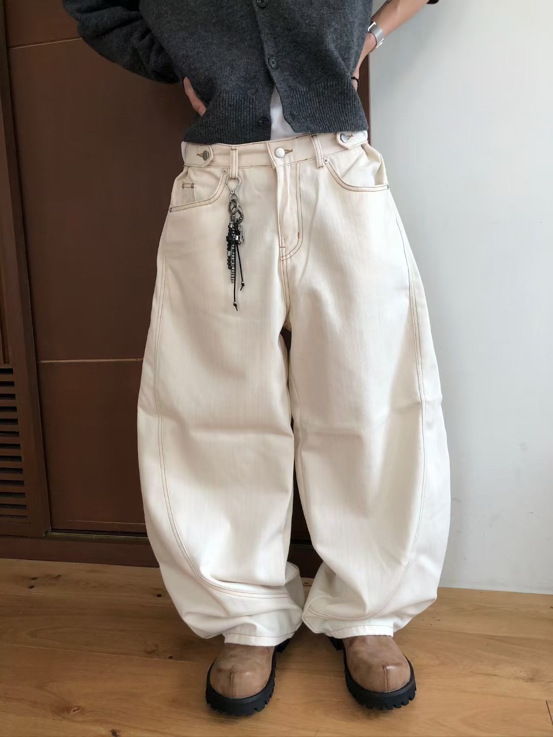 Must have!!明線super wide pants￼