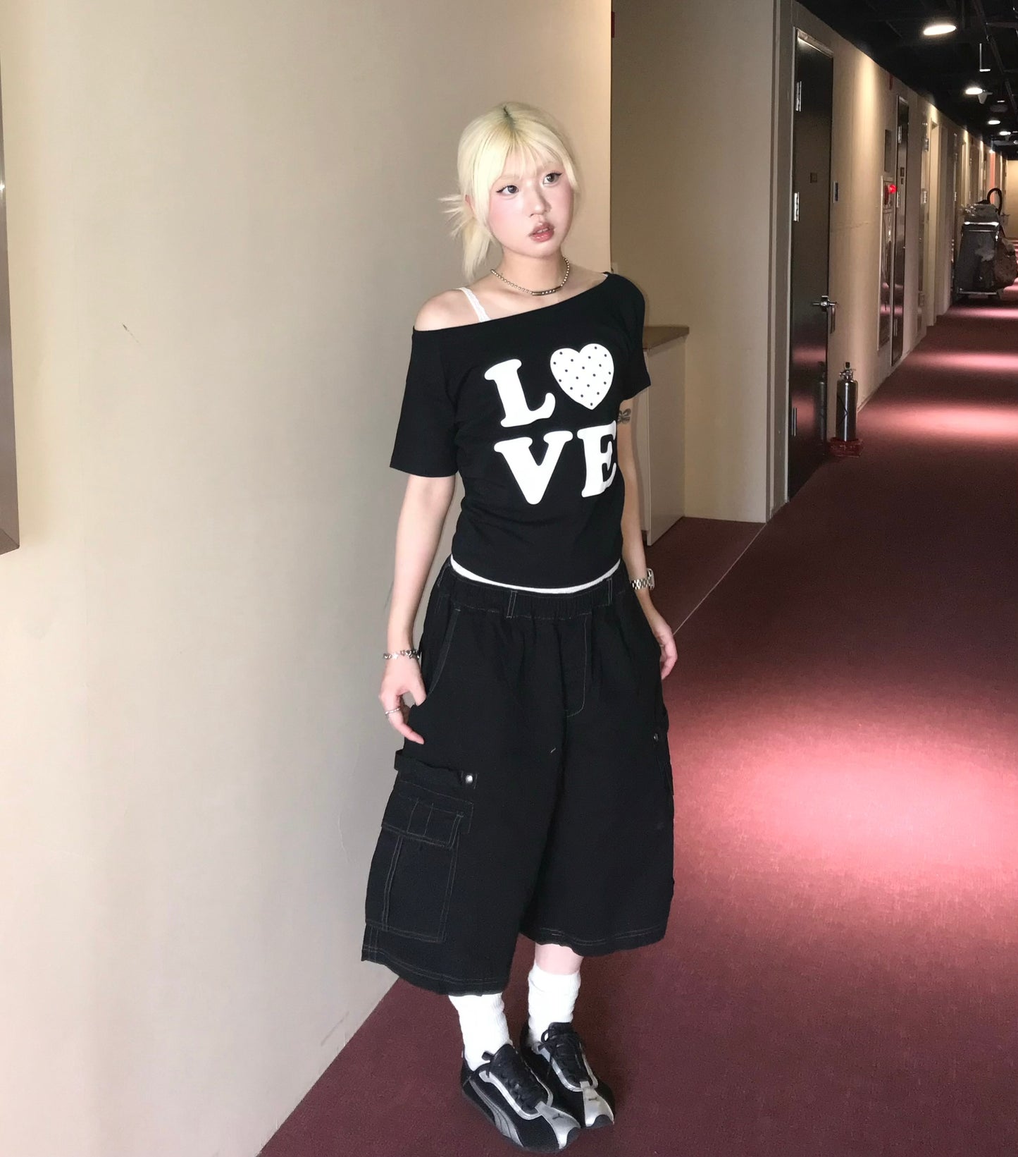 Love dot off shoulder tee