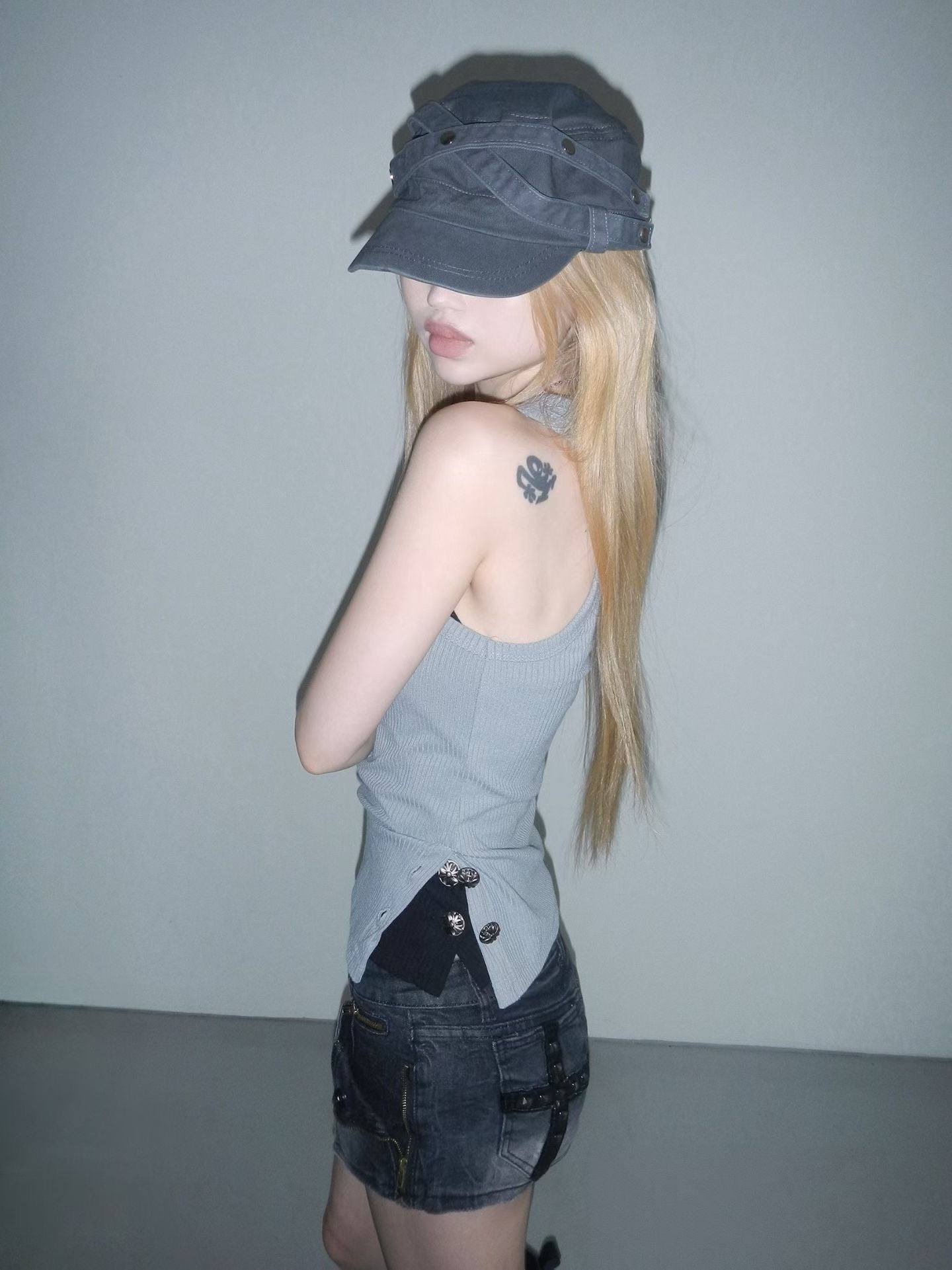 Pin basic vest