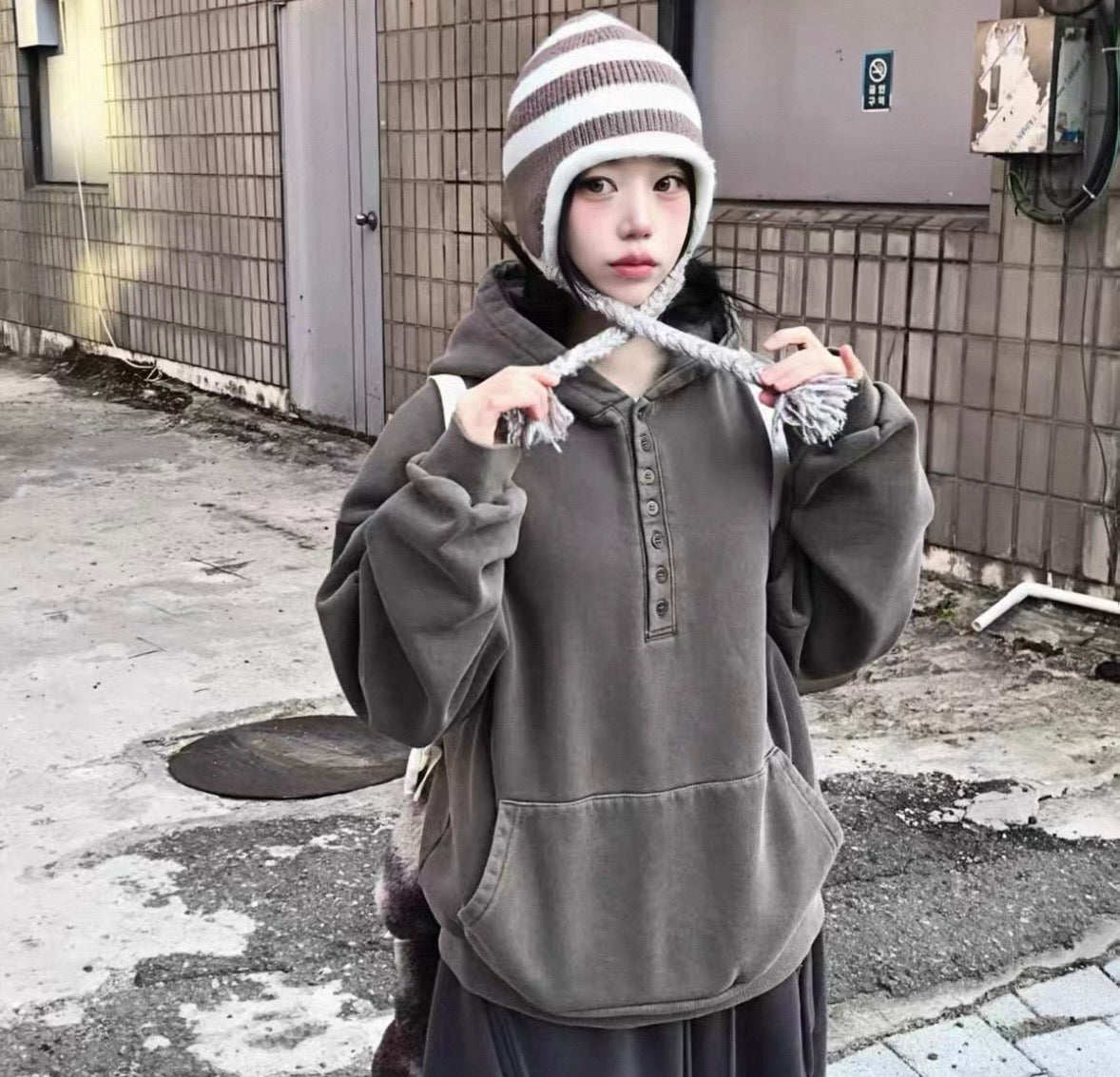 Unisex washed button hoodie