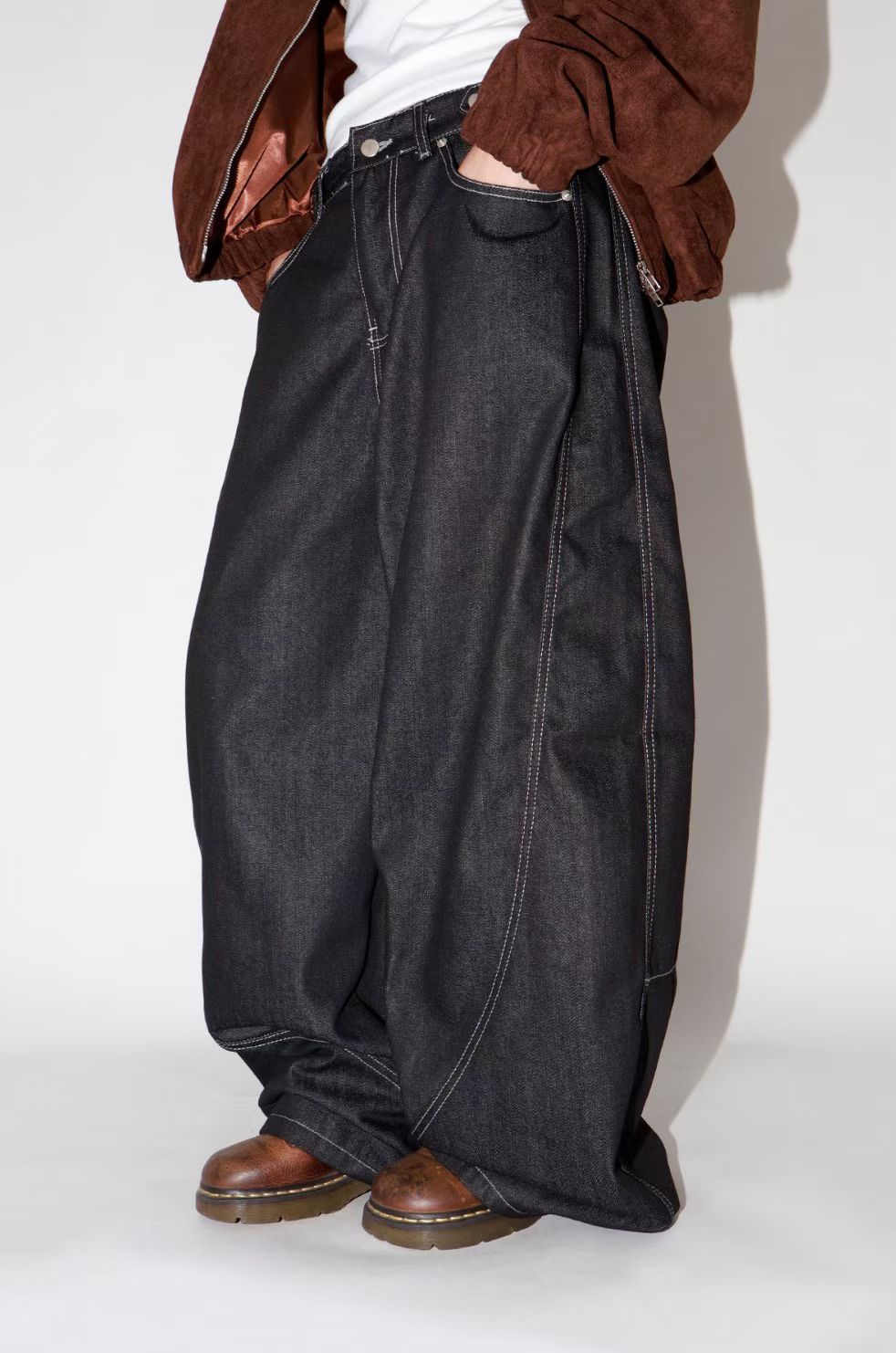 Must have!!明線super wide pants￼