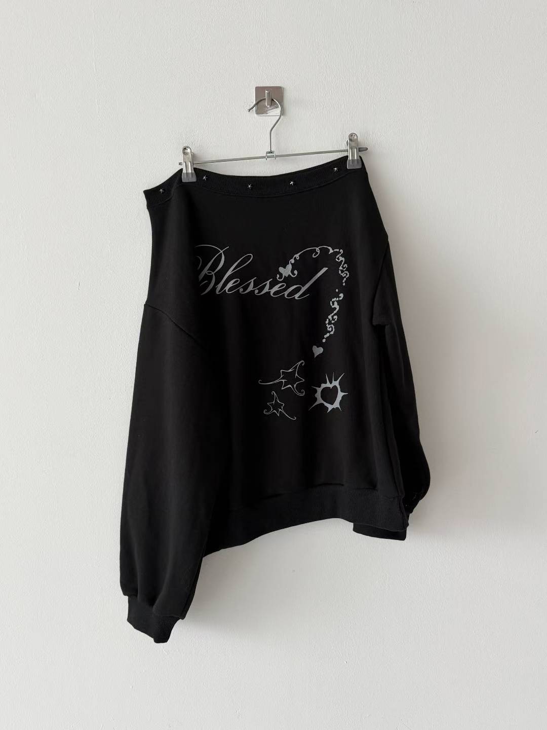 Off shoulder hoodie