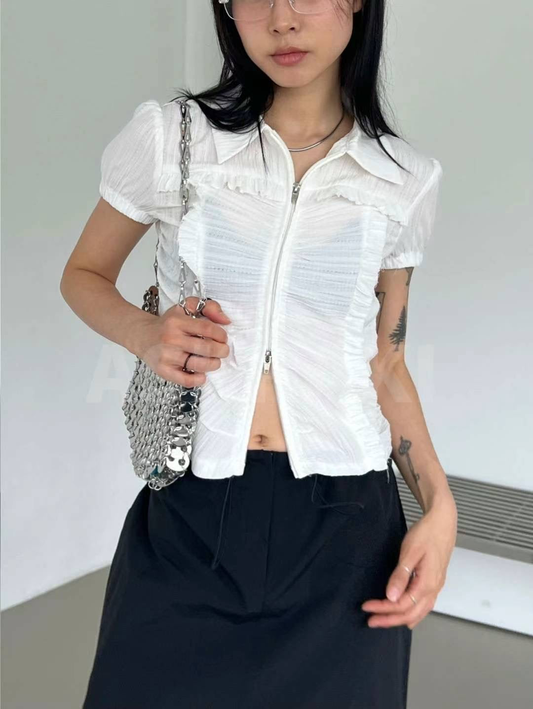 Cool zip top