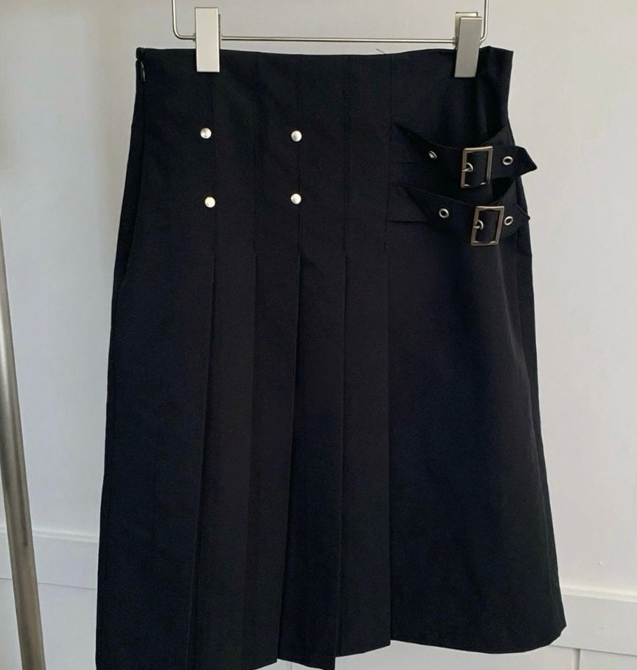 Pleated mid skirt