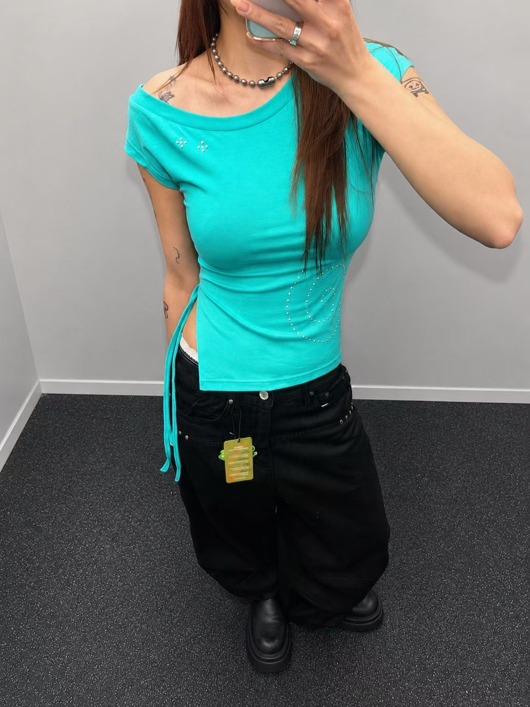 Dizzy off shoulder tee