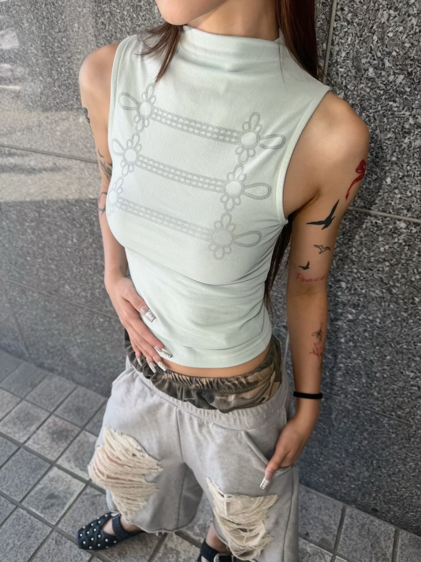 Necklace vest