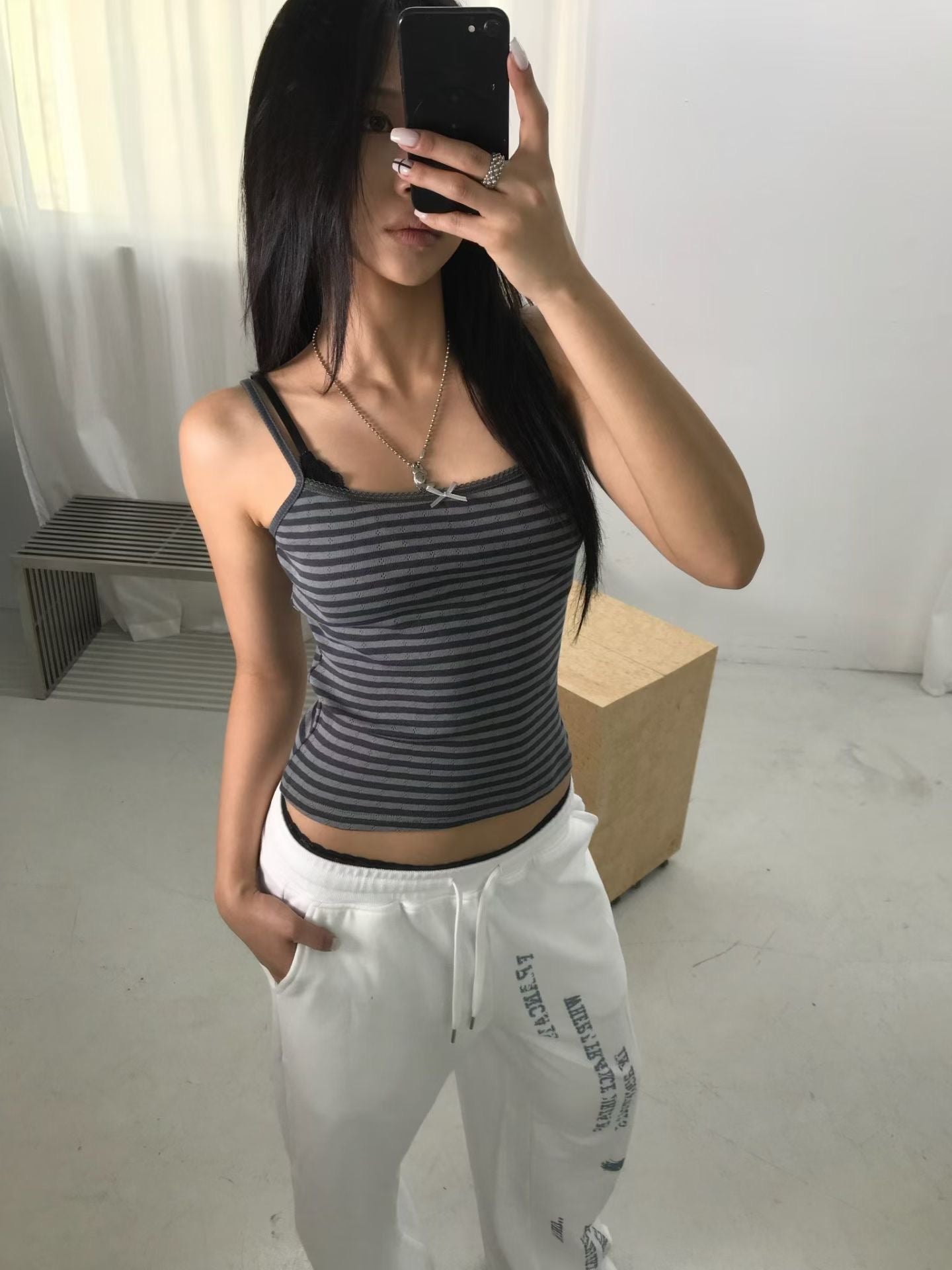 Ribbon striped vest