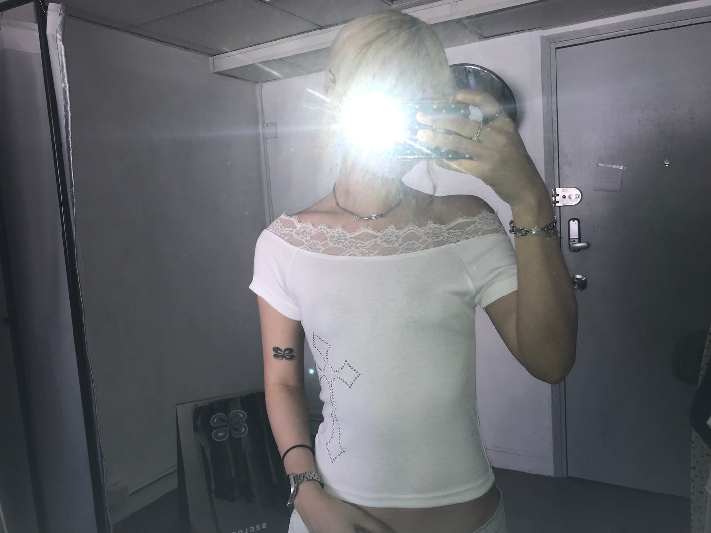 Lace off shoulder cross tee
