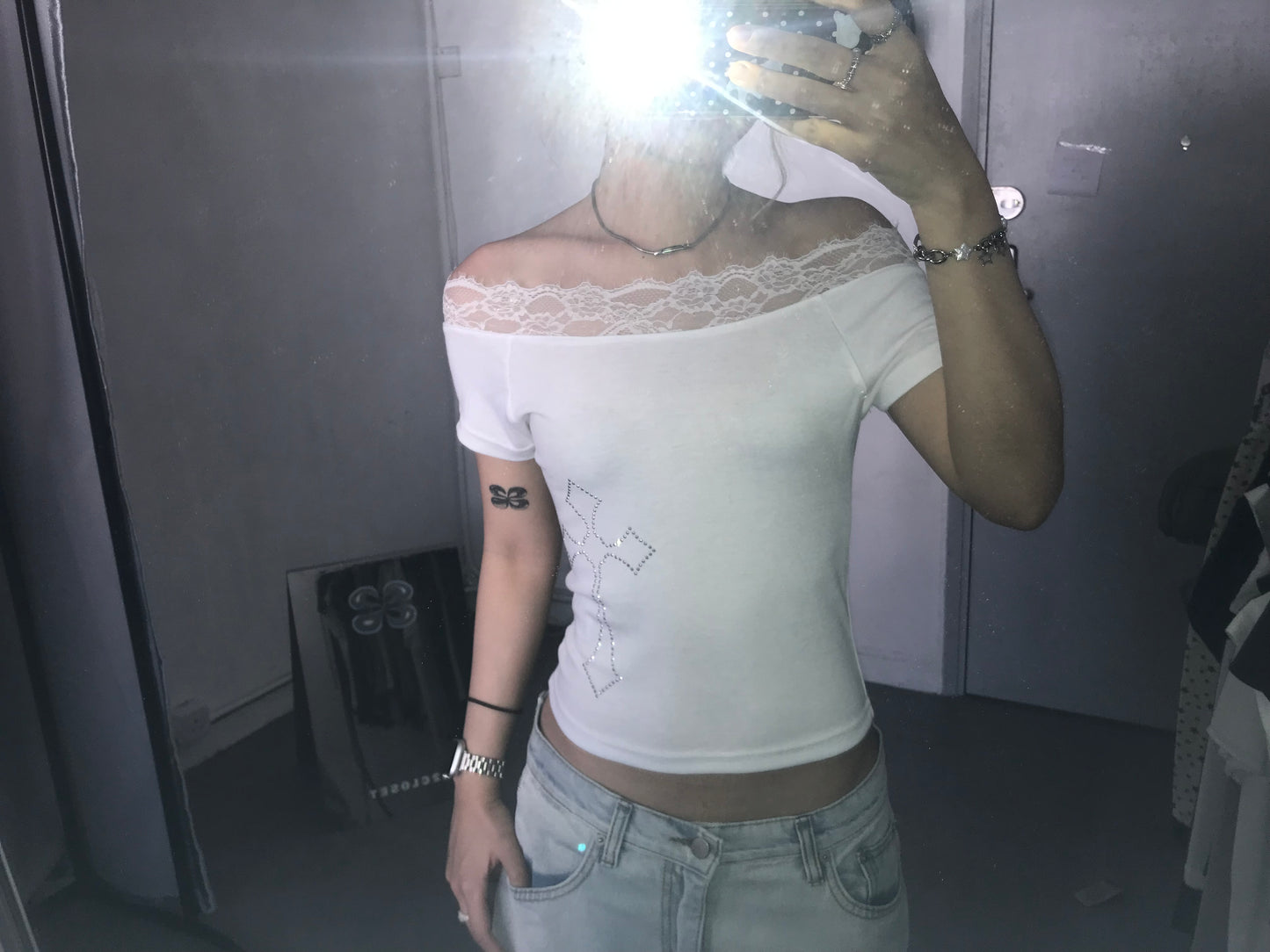 Lace off shoulder cross tee