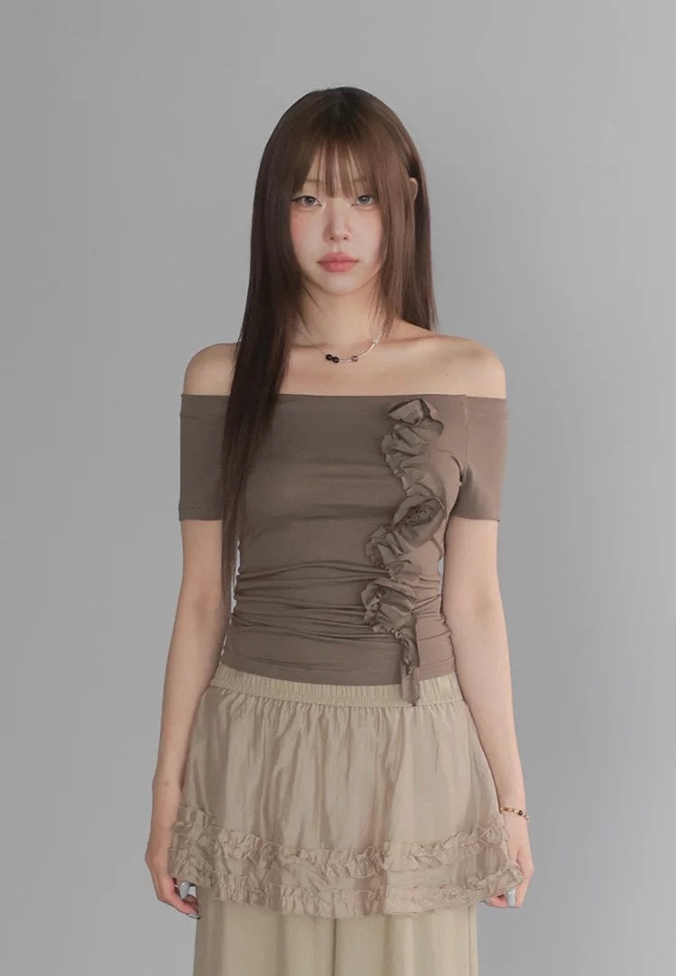 Leng off shoulder flower tee