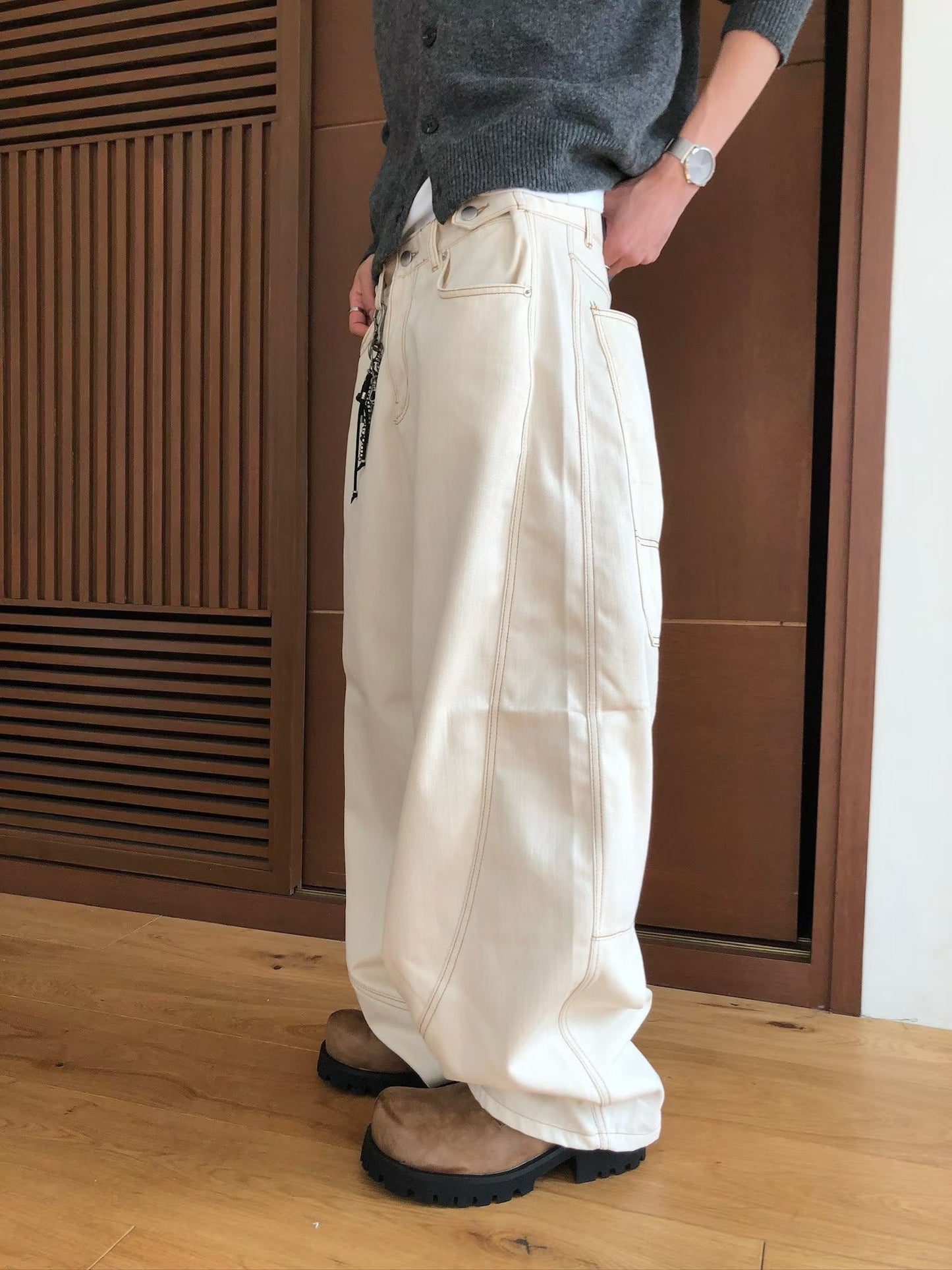 Must have!!明線super wide pants￼