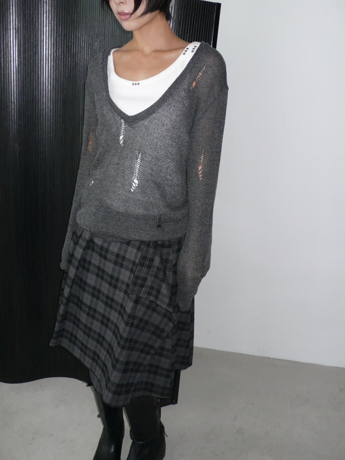 Autumn damaged v knit